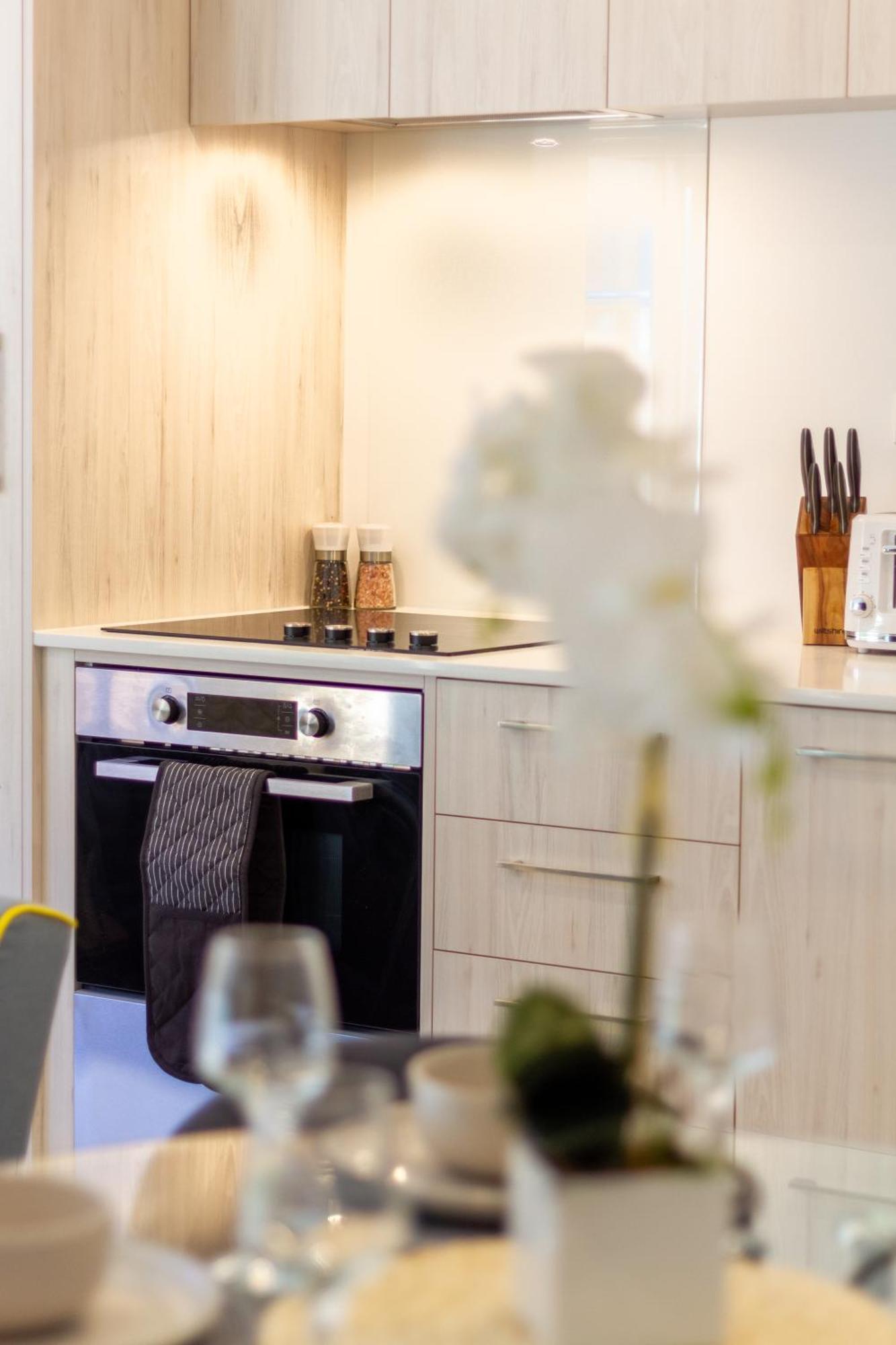Central Escape On Cashel Street 2 Bed 2 Bath Christchurch Eksteriør billede