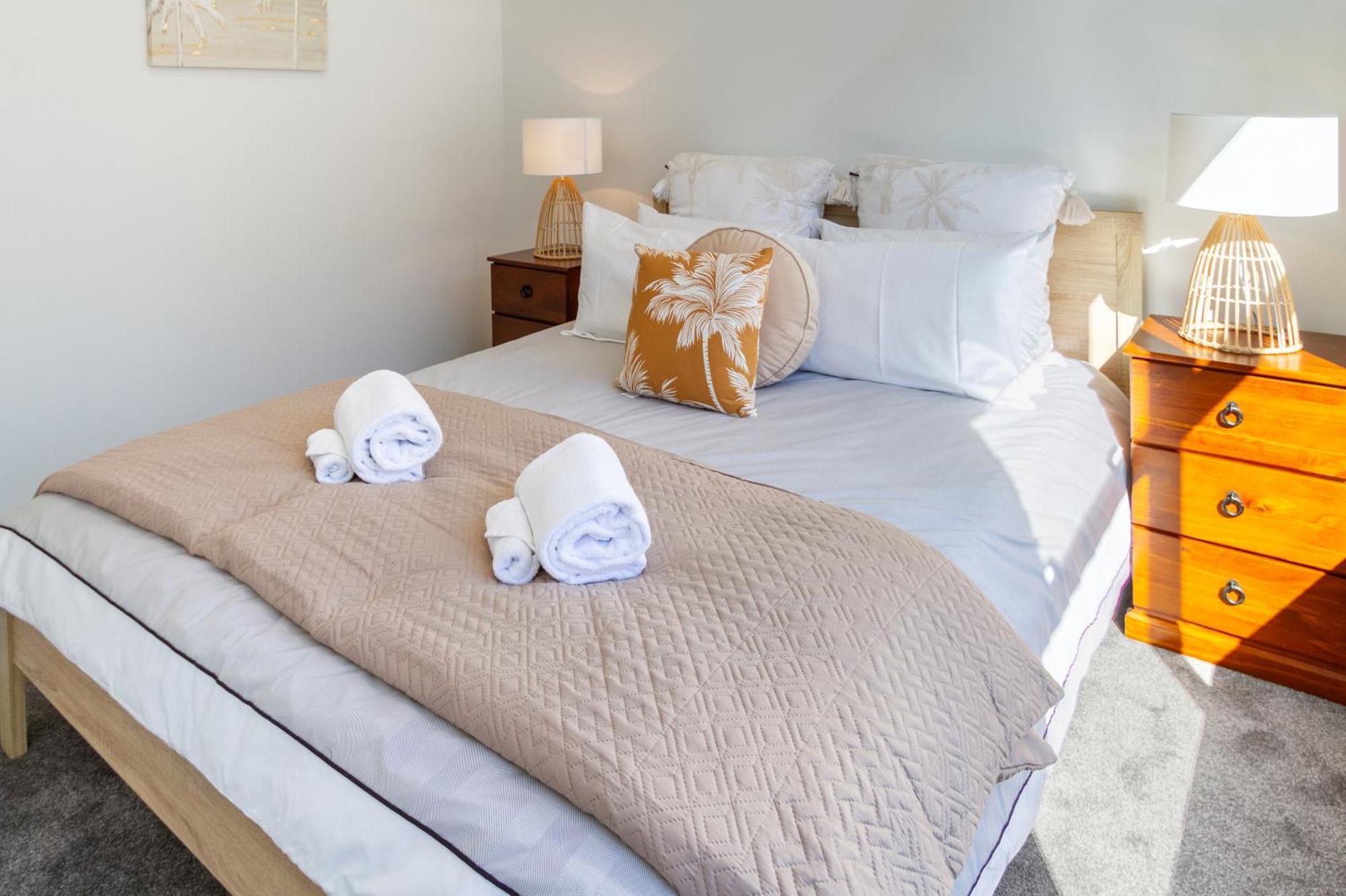 Central Escape On Cashel Street 2 Bed 2 Bath Christchurch Eksteriør billede